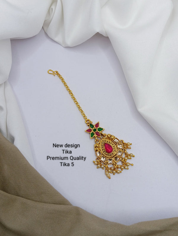 PRIMERIEA Women's Gold Platted Kundan and Pearls Traditional Maang Tikka