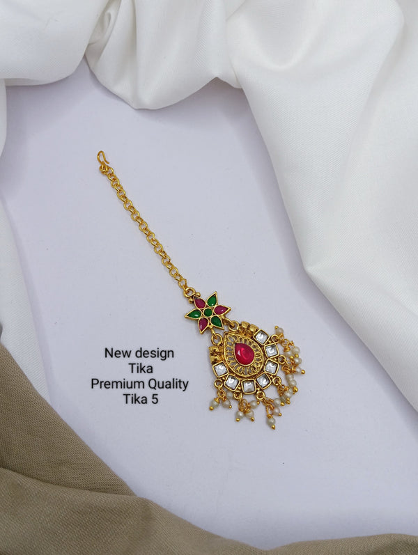 PRIMERIEA Women's Gold Platted Kundan and Pearls Traditional Maang Tikka