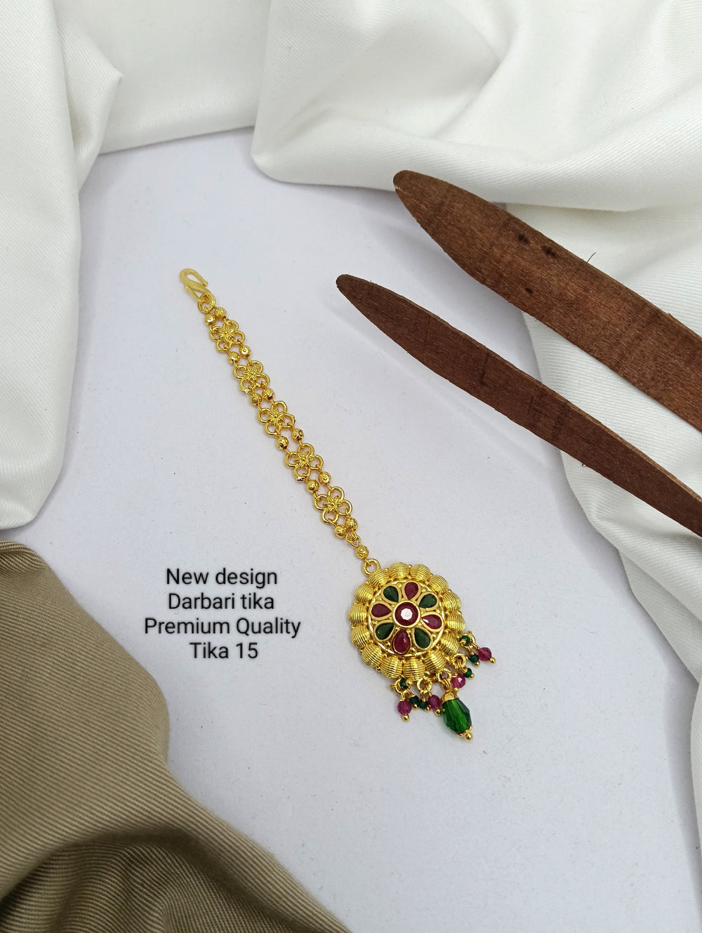 PRIMERIEA Women's Gold Platted Kundan and Pearls Traditional Maang Tikka