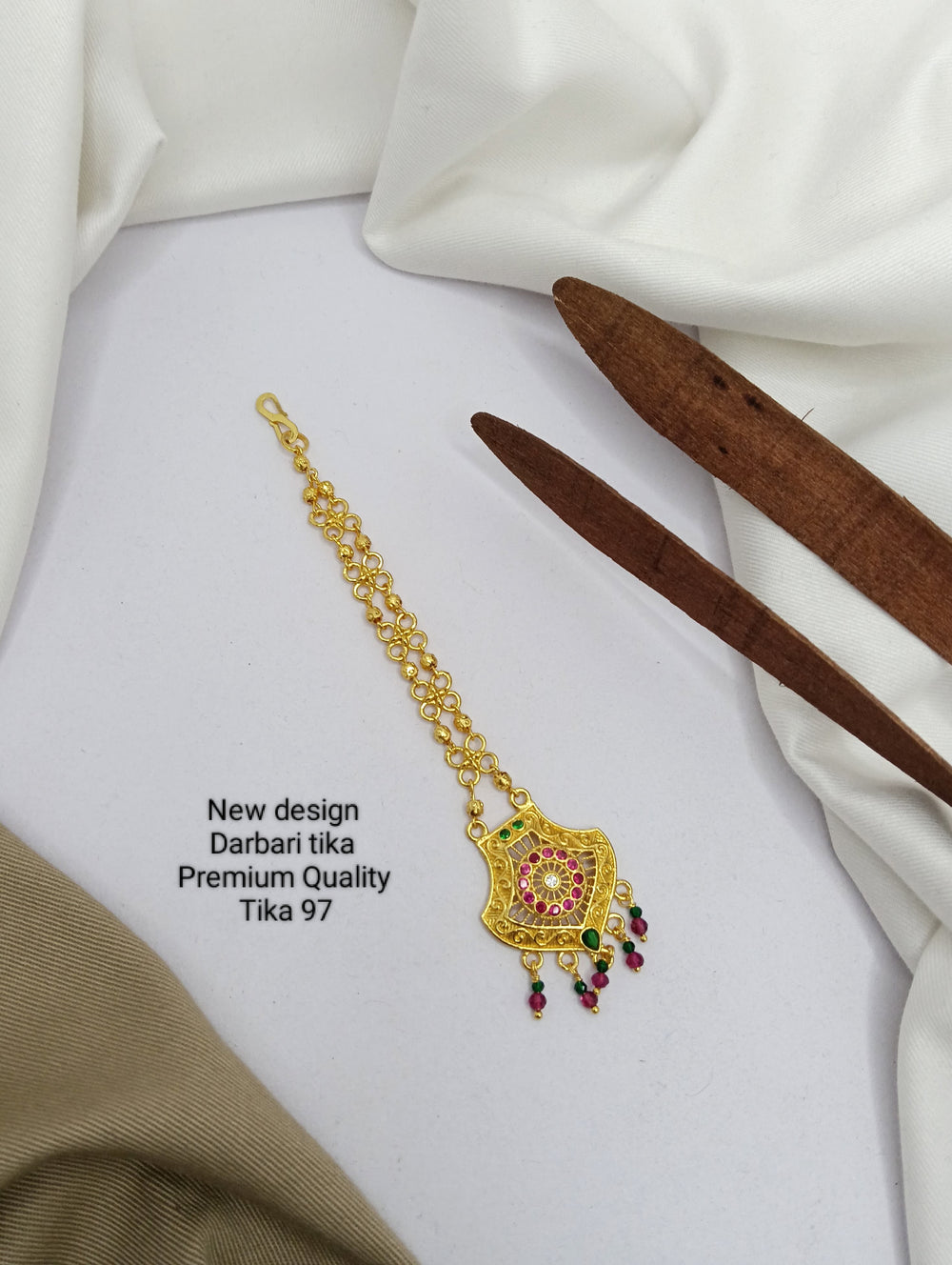 PRIMERIEA Women's Gold Platted Kundan and Pearls Traditional Maang Tikka